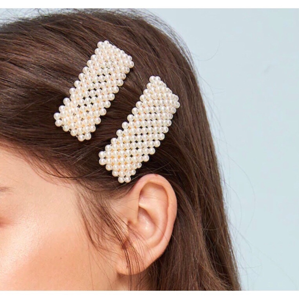 Glamorous Faux Pearl Snap Clips Set of Two